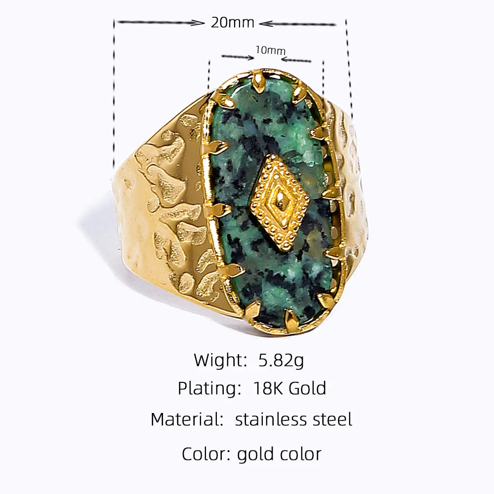 Anillo Texturizado – Piedra Natural en Oro 18K
