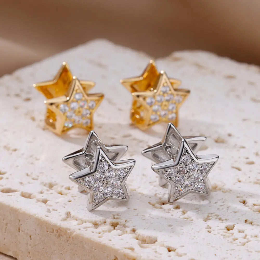 Pendientes Estrella Lúmina – Zirconia Brillante en Acero Inoxidable Dorado