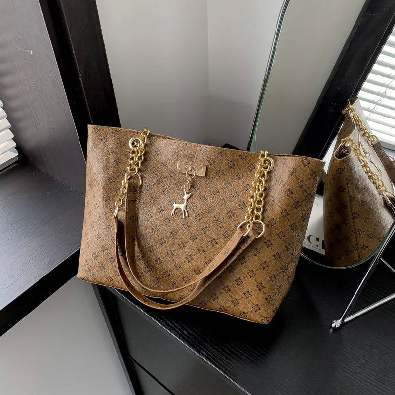 Bolso Bellavienne de Hombro con Gran Capacidad y Acabado de Cuero Suave