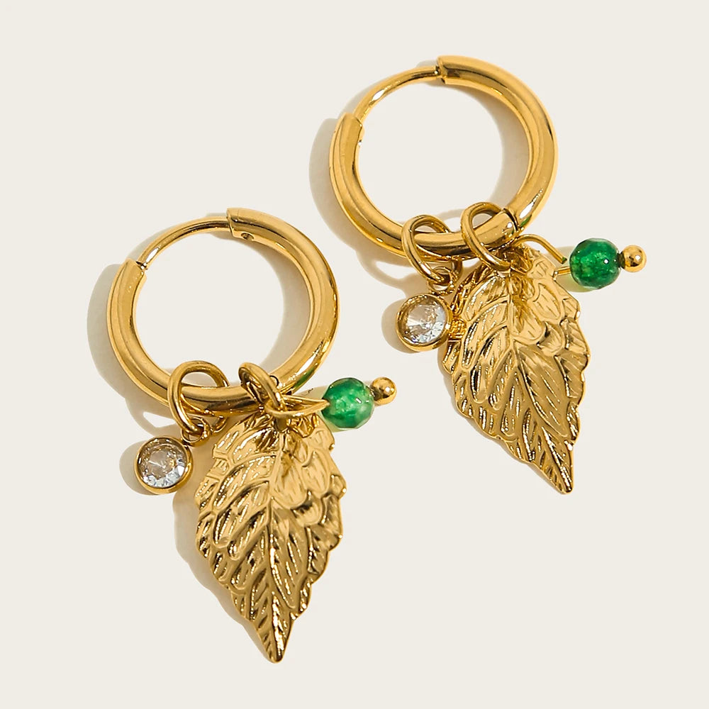 Pendientes Aro – Esencia Esmeralda en Oro 18K