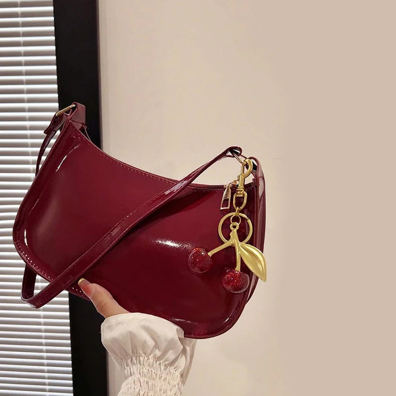 Bolso Cereza Chic de Hombro para Mujer – Piel Sintética Elegante y Versátil