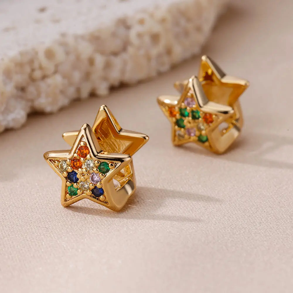 Pendientes Estrella Lúmina – Zirconia Brillante en Acero Inoxidable Dorado