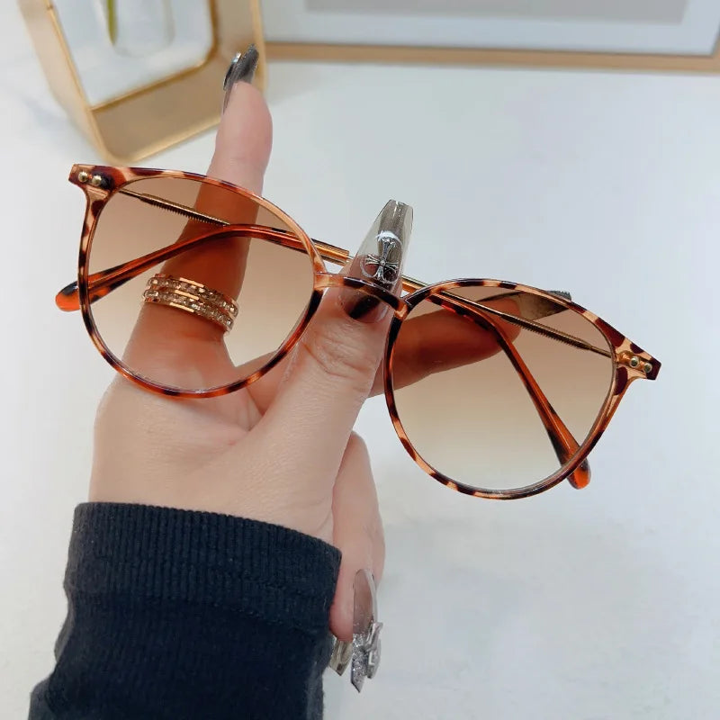 Gafas Lioré Vintage – Montura Redonda Retro con Diseño Luxury UV 2026